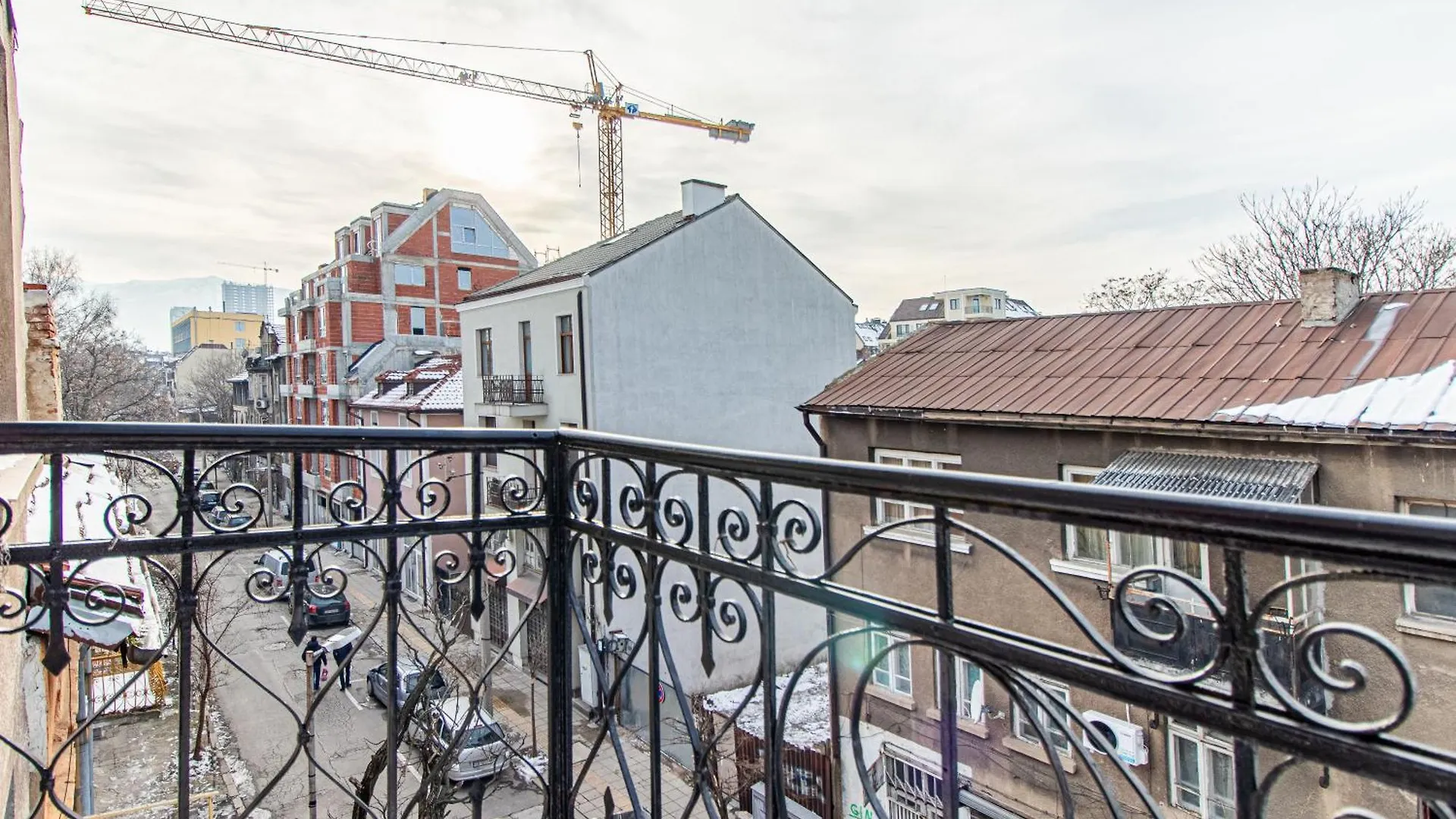 Vitosha Loft - Central Sofia Studio Apartment